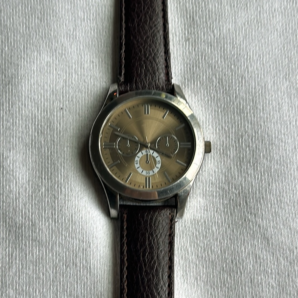 Geneva‎ women’s vintage gold/silver/brown adjustable watch